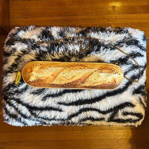Betsey Johnson Kitsch J’Taime Carbs Bag-uette Clutch/Crossbody